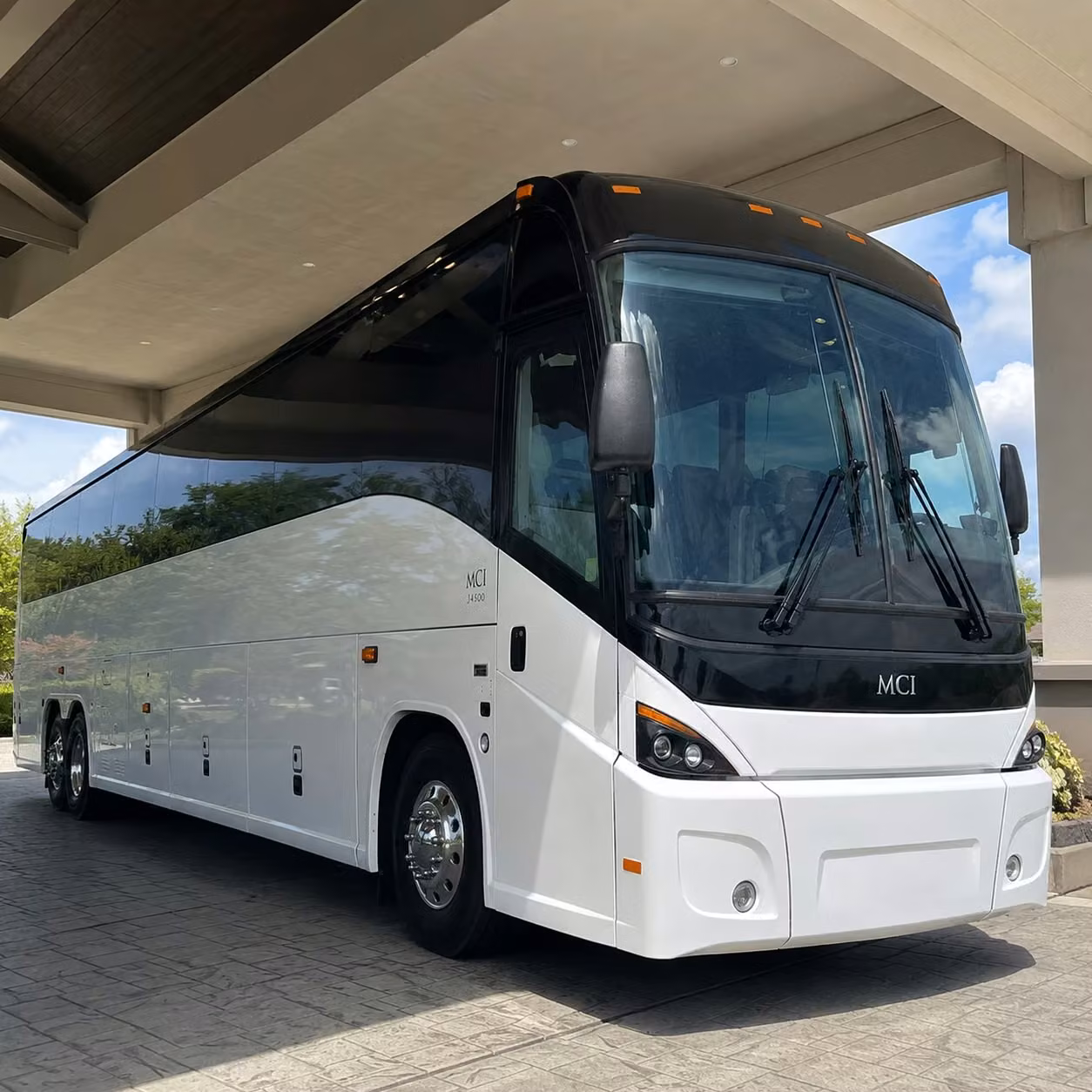 charter buses for fort worth church retreats and youth group travel